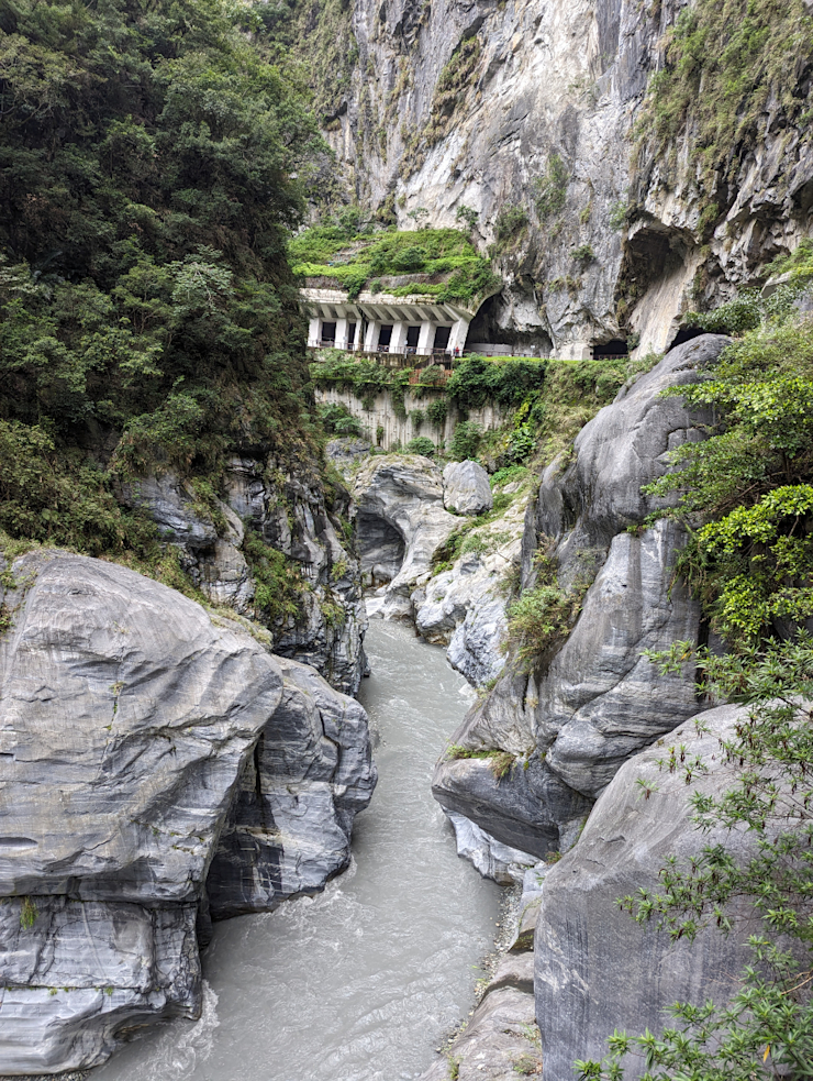 Tunel devítí zatáček Tunel devítí zatáček