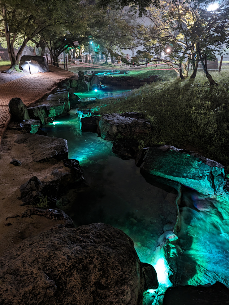 Barevná světla všude Barevná světla všude