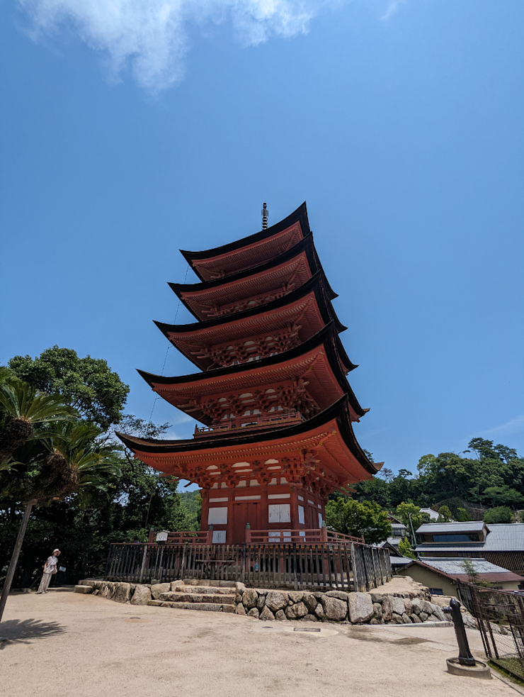 Pětipatrová pagoda Toyokuni Pětipatrová pagoda Toyokuni