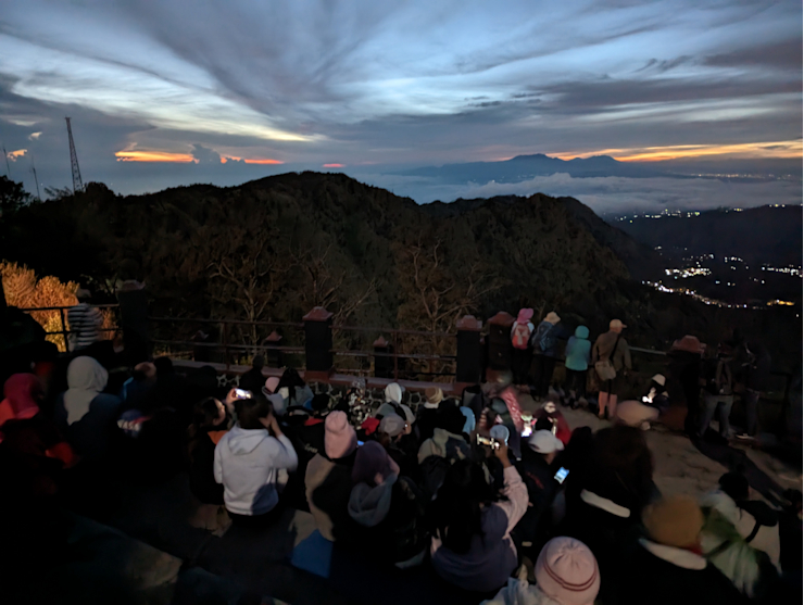 Tak tady sami nebudeme Tak tady sami nebudeme