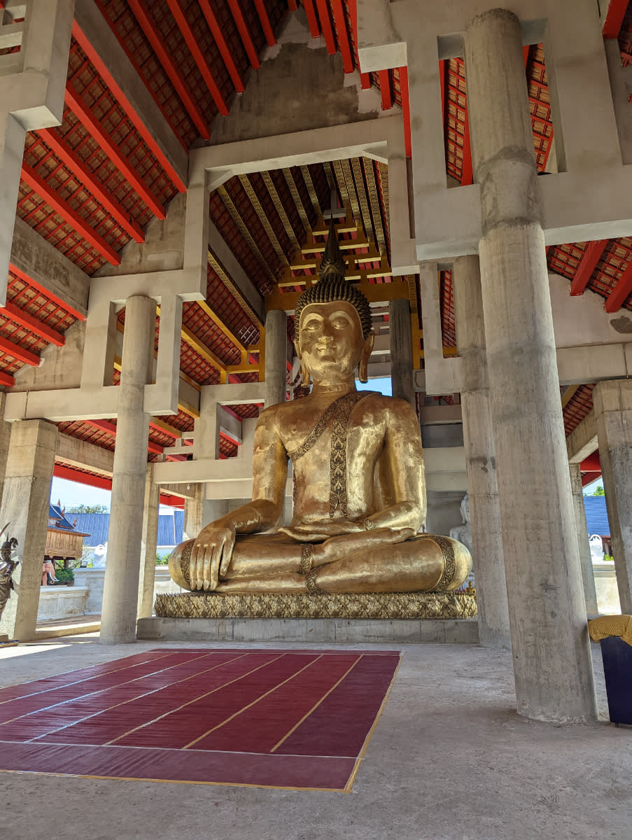 Buddha v chrámu Ban Den