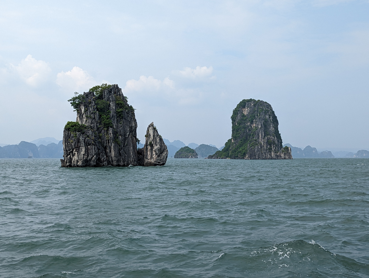 Ha Long bay a ostrov Quan Lan