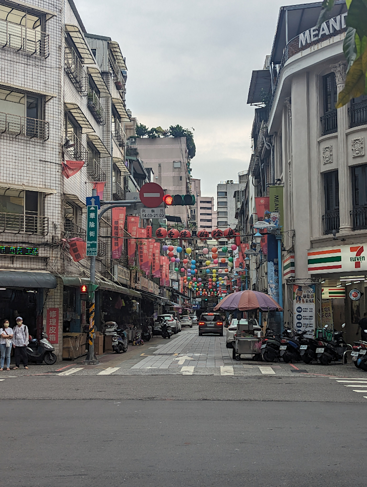 Lampióny v ulicích Lampióny v ulicích