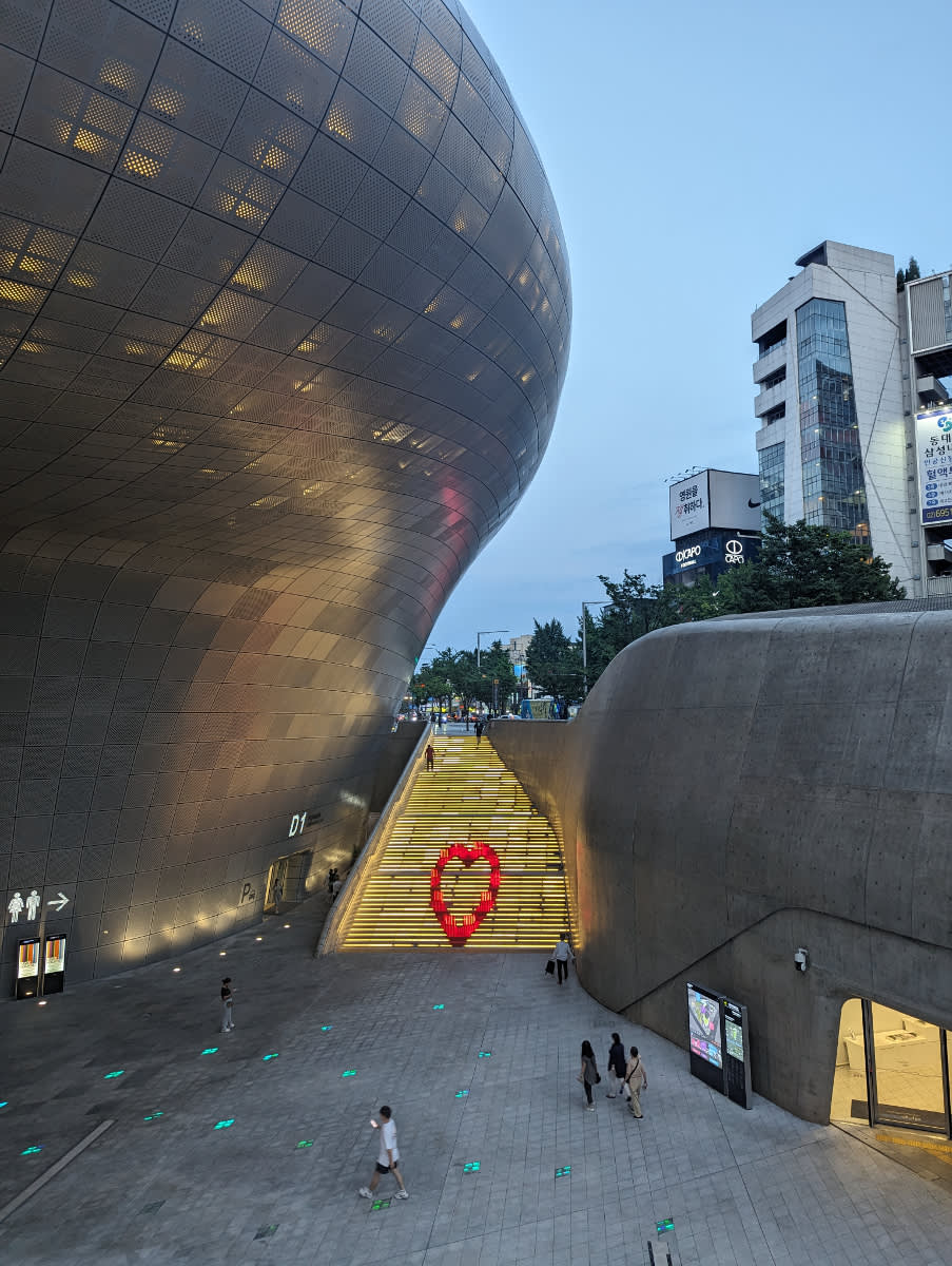 DDP Dongdaemim Design Plaza 