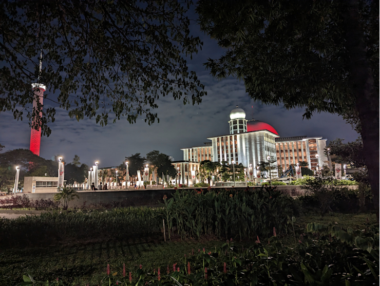 Noční mešita Noční mešita