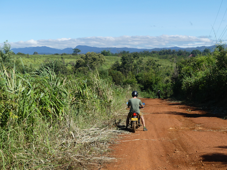 Krajina kolem Nongkheuangyai Krajina kolem Nongkheuangyai