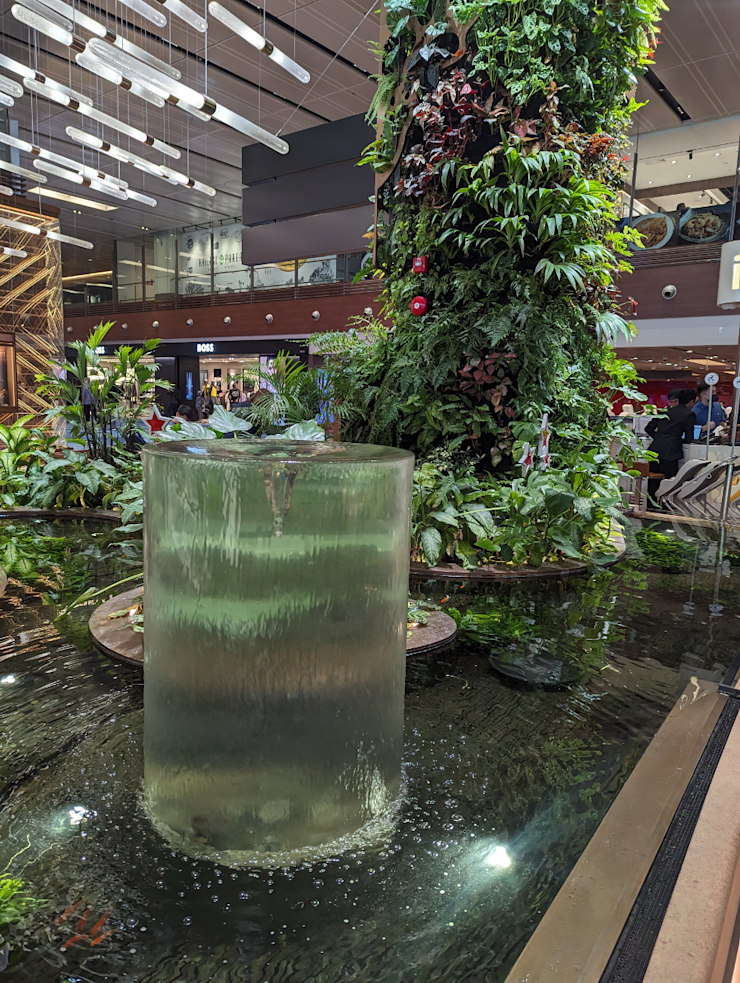 Akvárium uprostřed letiště Akvárium uprostřed letiště