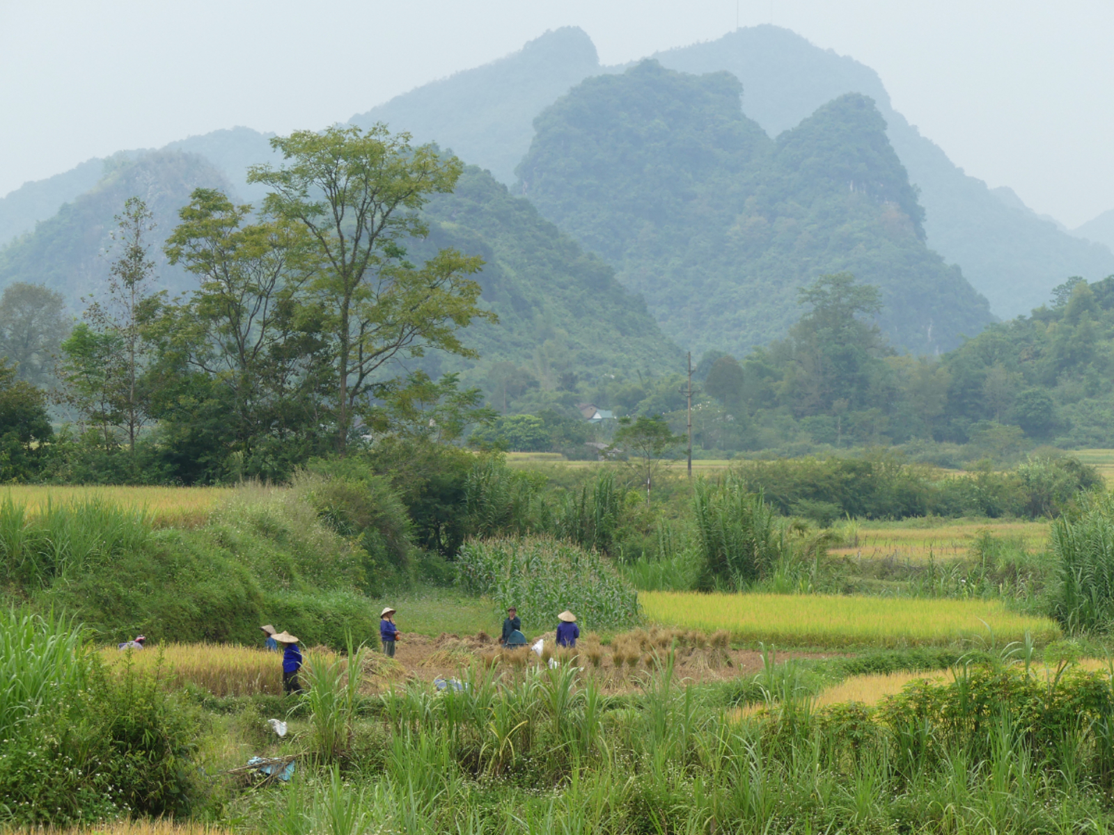 Od hor až k hranicím Od hor až k hranicím