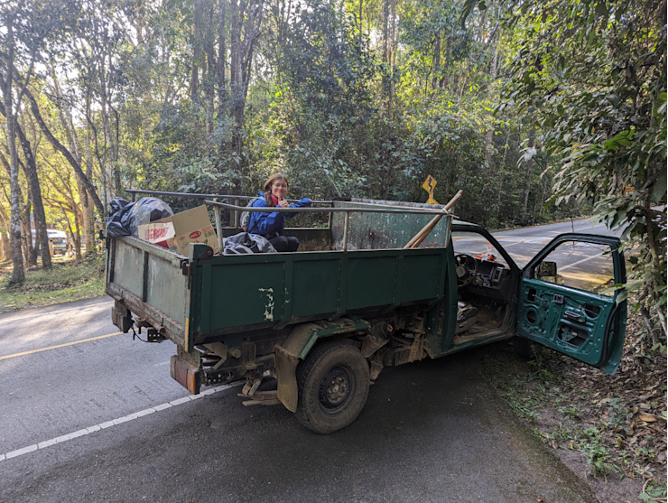 Kam s Čechy? Mezi odpadky! Kam s Čechy? Mezi odpadky!
