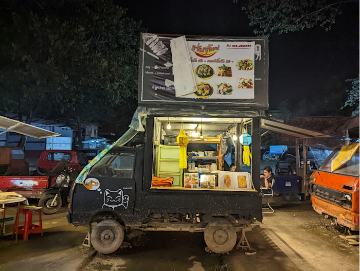 Nejprve dodávka, potom foodvrak Nejprve dodávka, potom foodvrak