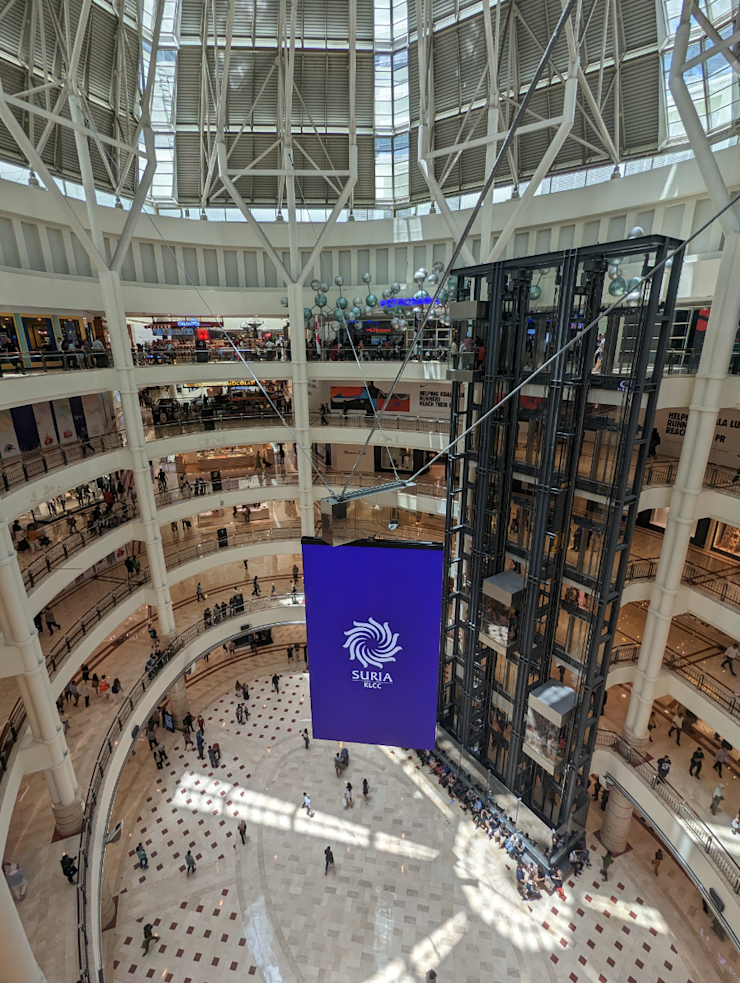 Místní obchoďák Místní obchoďák