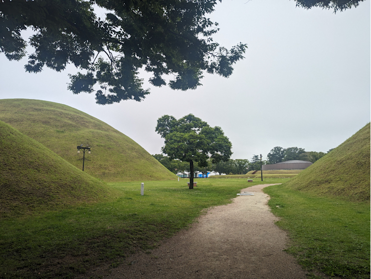 Hrobky Geumgwanchong Hrobky Geumgwanchong