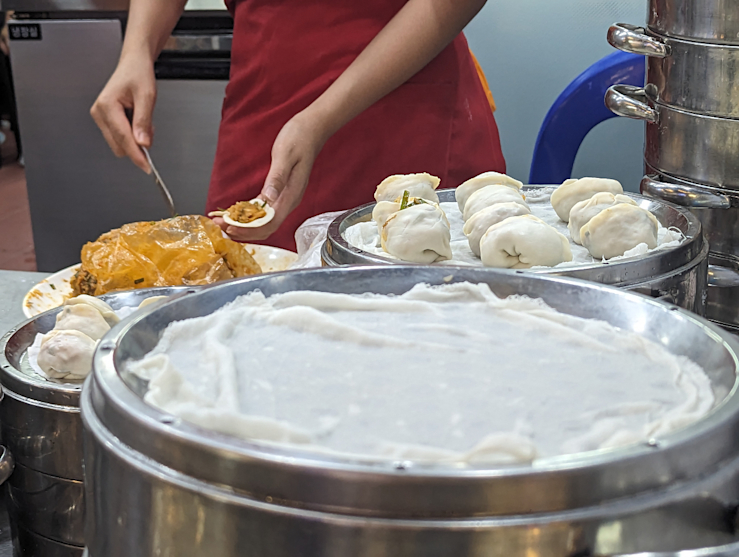 Vyrábění knedlíčků Vyrábění knedlíčků