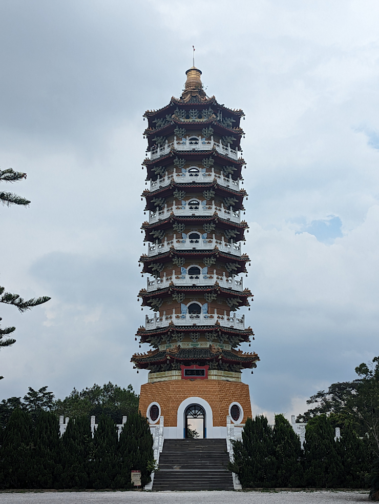 Vyhlídková věž/pagoda Ci En Vyhlídková věž/pagoda Ci En