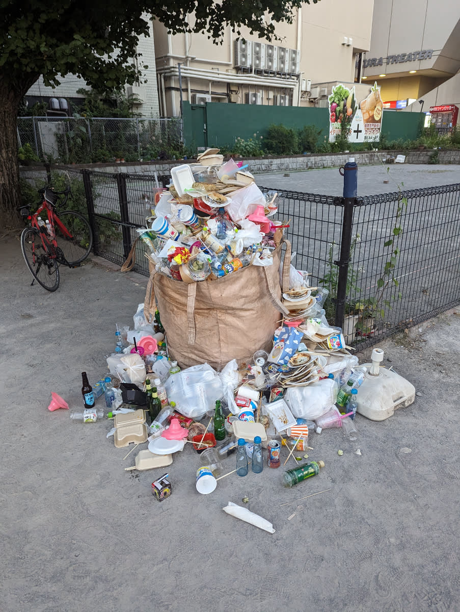 Nezvyklý úkaz - odpadkový koš 