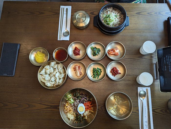 Bibimbap a Bulgogi Bibimbap a Bulgogi