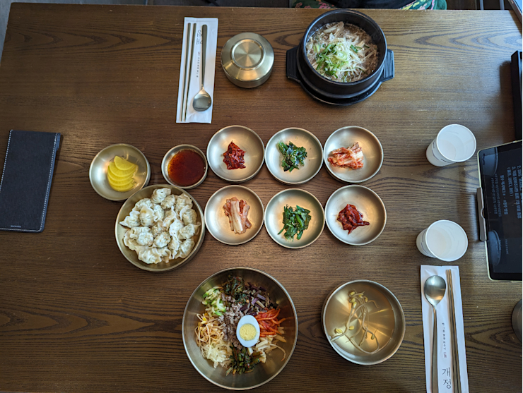 Bibimbap a Bulgogi Bibimbap a Bulgogi