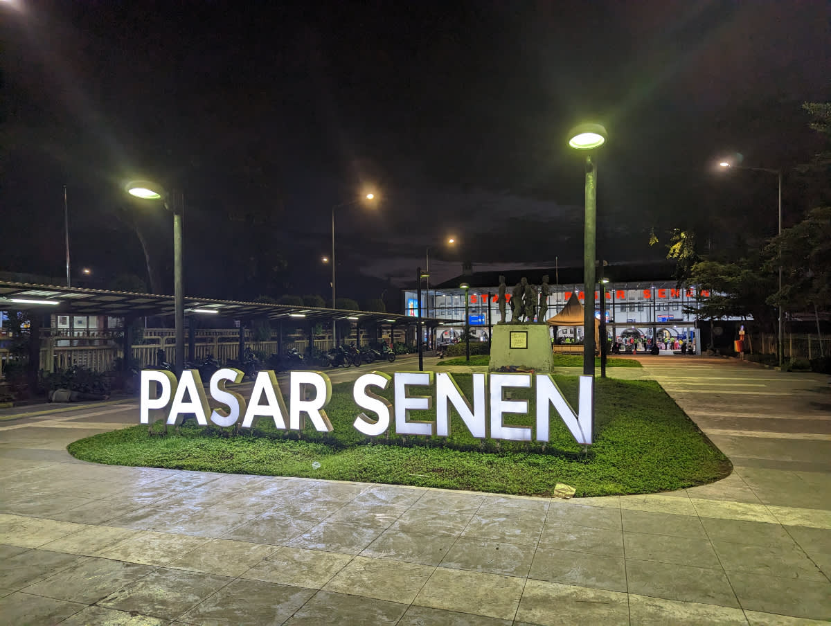 Nádraží v Jakartě