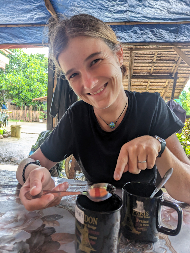 Já to veděla! Připálená rýže místo kafe! Podvodníci! Já to veděla! Připálená rýže místo kafe! Podvodníci!