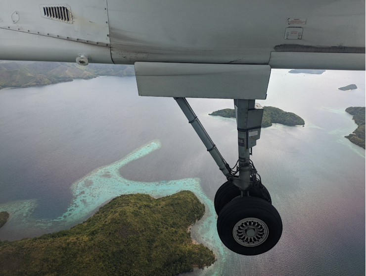 Přistáváme Přistáváme