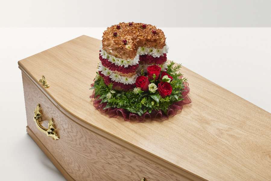 COP93966 Bespoke Cake HeroOnCoffin 11868 RGB RT