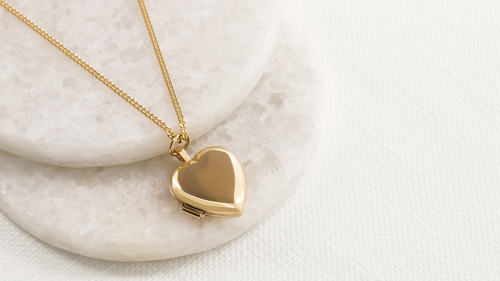 gold heart necklace