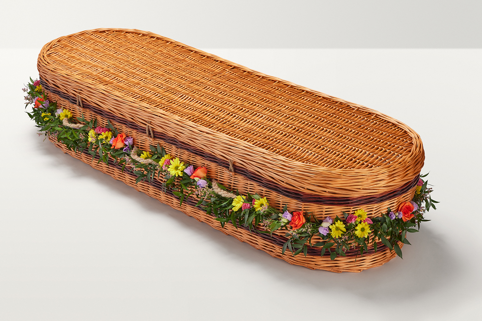 CountryGarland Brights OnCoffin Wide