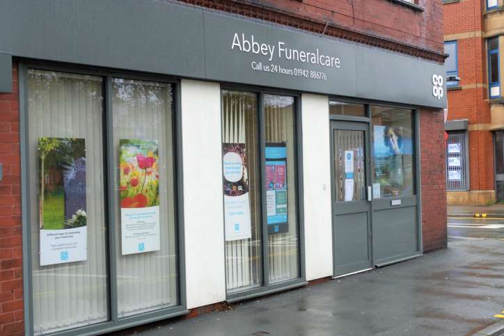 The team at Abbey Funeralcare bring with them over 35 years' experience for Co-op Funeralcare and are here for you when you need them most. Abbey Funeralcare serves Atherton and the surrounding areas of Hindsford and Atherleigh.

The team are proud to support their local causes of HSP - Helping support people, Daylight Counselling and The Lancashire Mining Museum. Which is made possible through our local community fund. 
