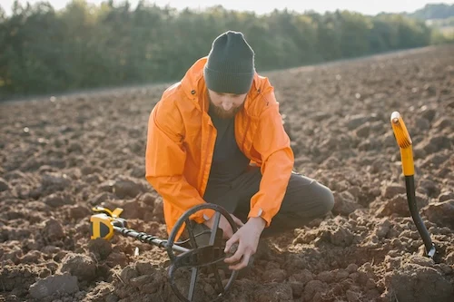 metal detecting 51