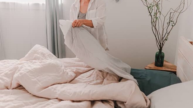 What is a weighted blanket and does it have any benefits?