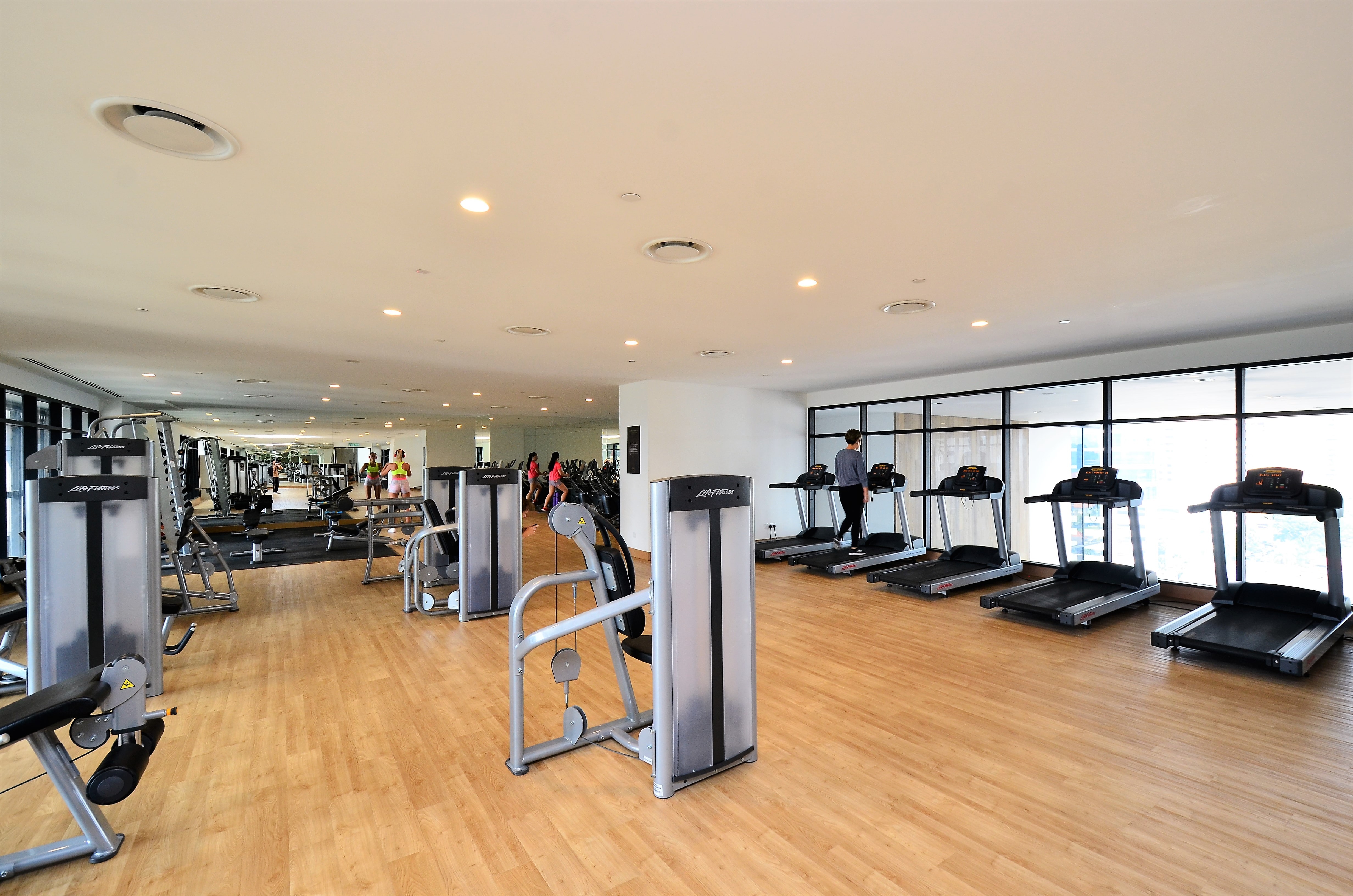 empty or very quiet gym 