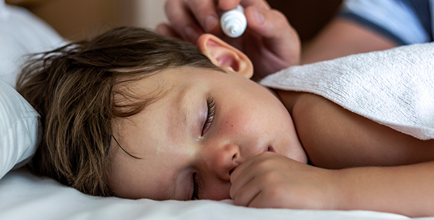 NIÑO CON DOLOR DE OÍDO