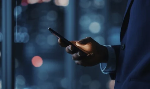 Pitfalls of Financial Advice on Social Media