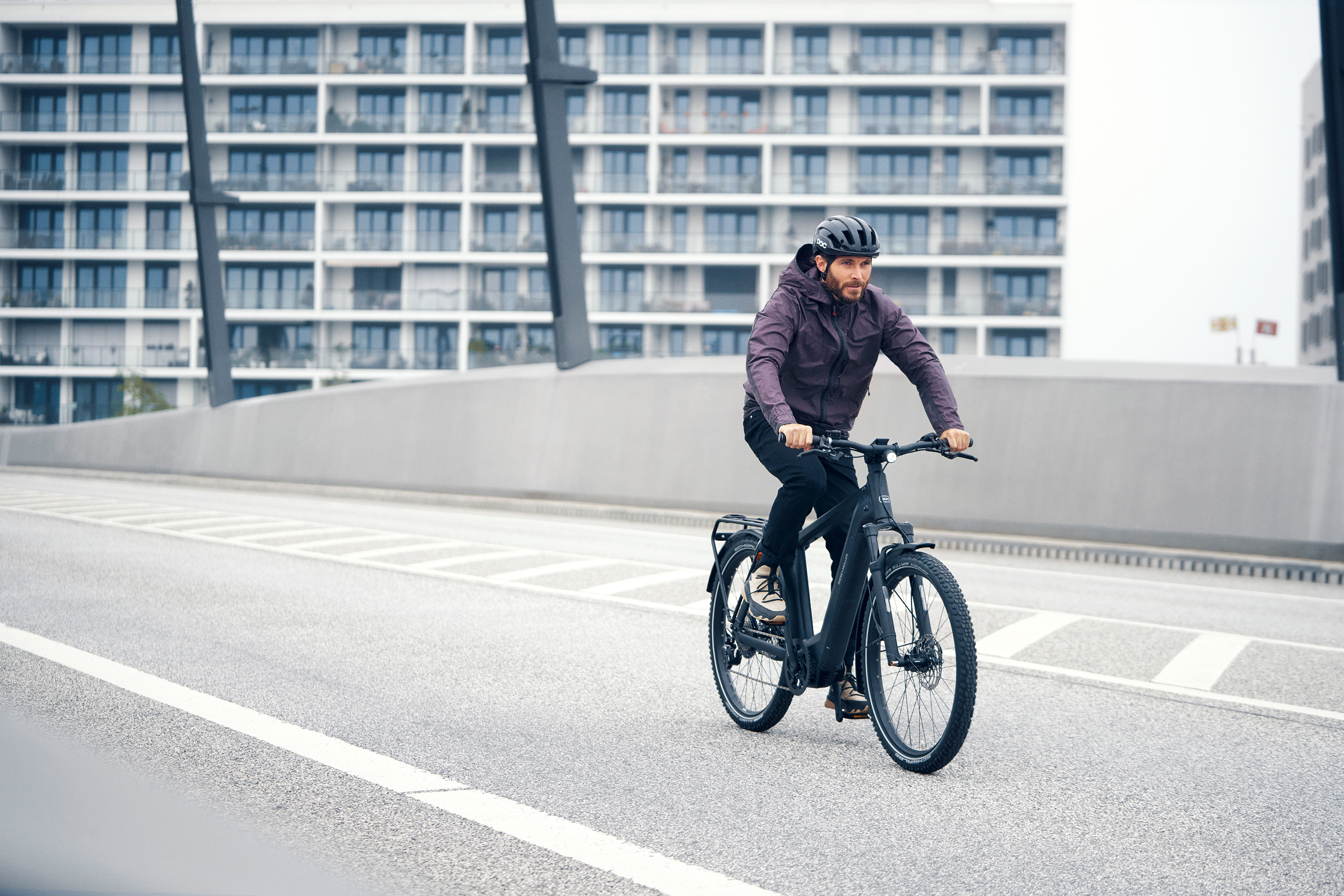 Elegantes E Bike Leasing Rucklaufer Bild
