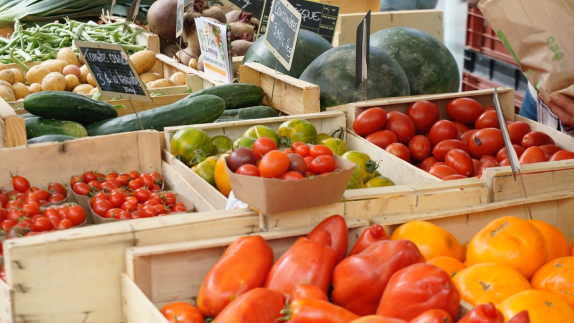 Fruit and veg market