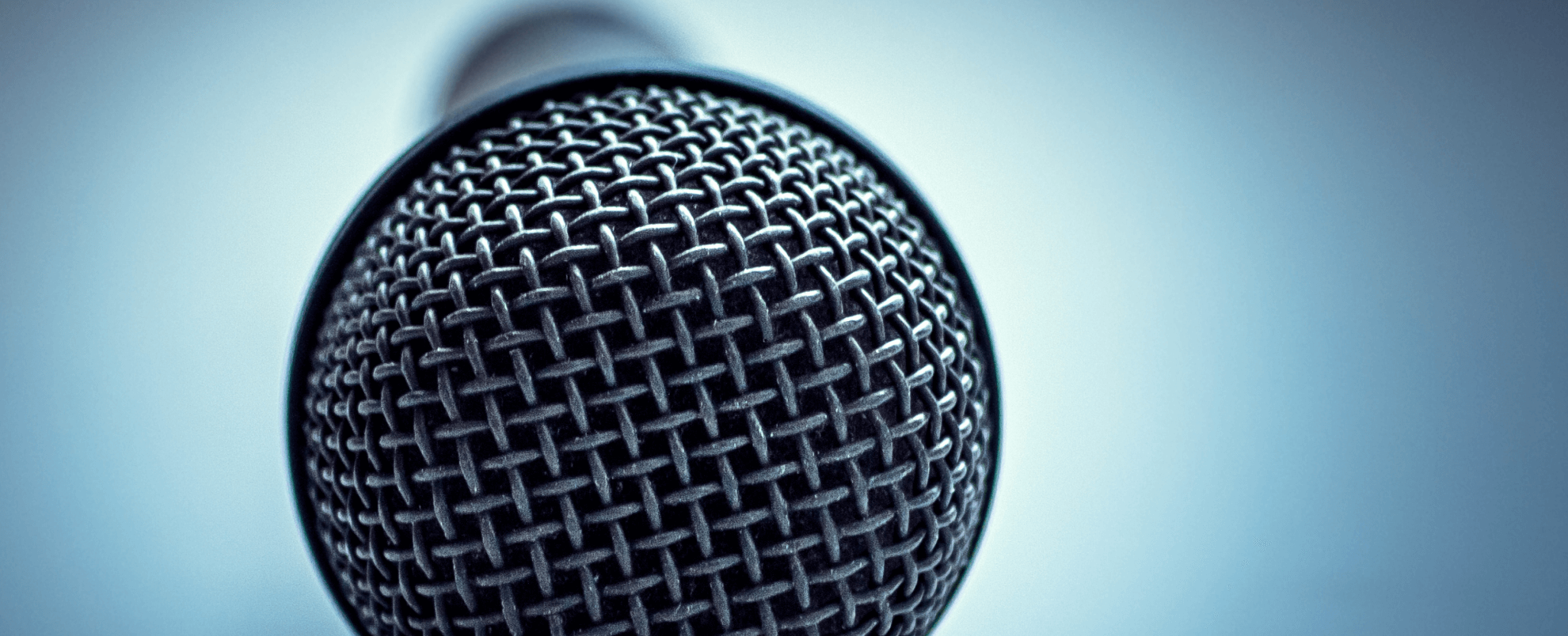 Close up picture of a microphone