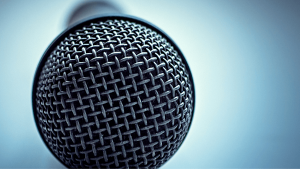 Close up picture of a microphone
