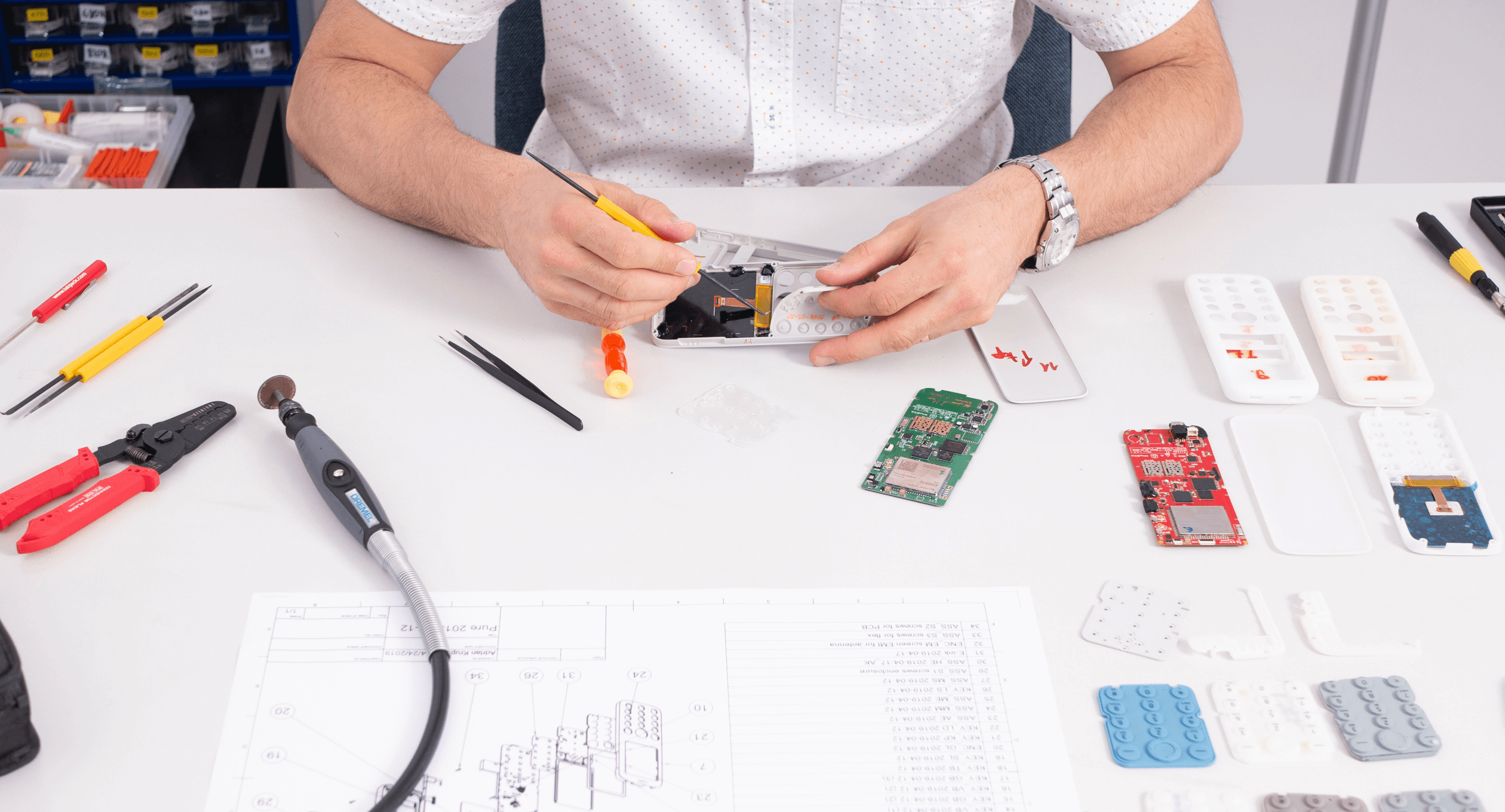 We didn't want to compromise on the design, nor on the components. It demanded a constant dialogue between different teams.