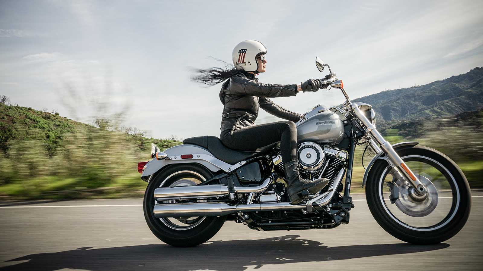 köpa mc mc-lån kvinna på Harley - Lendobloggen