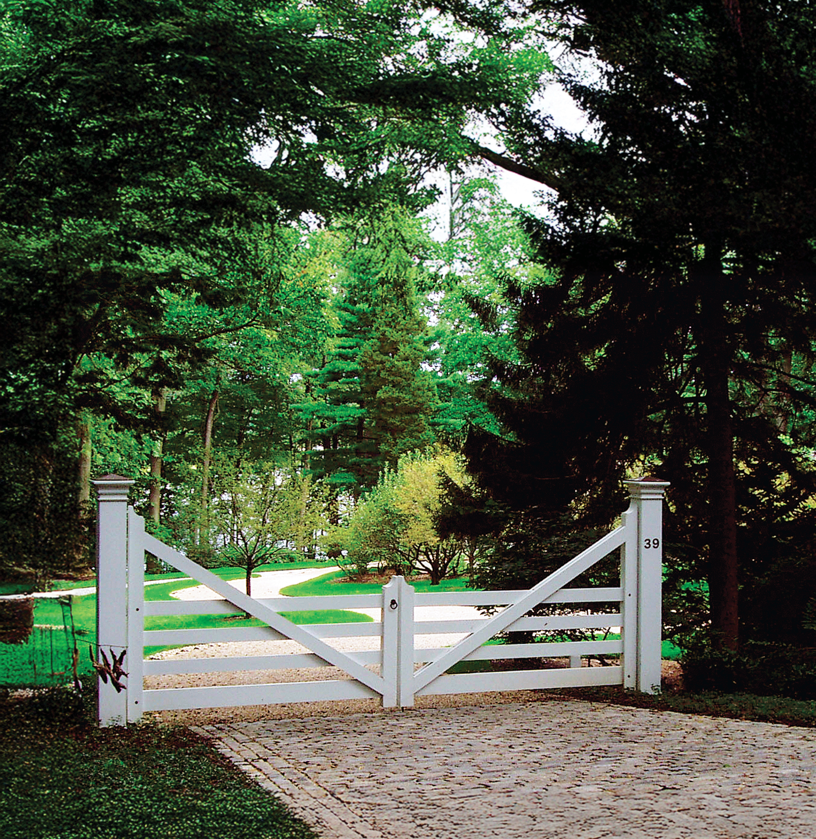Elegant Chestnut Hill Picket Driveway Gate | Walpole Outdoors