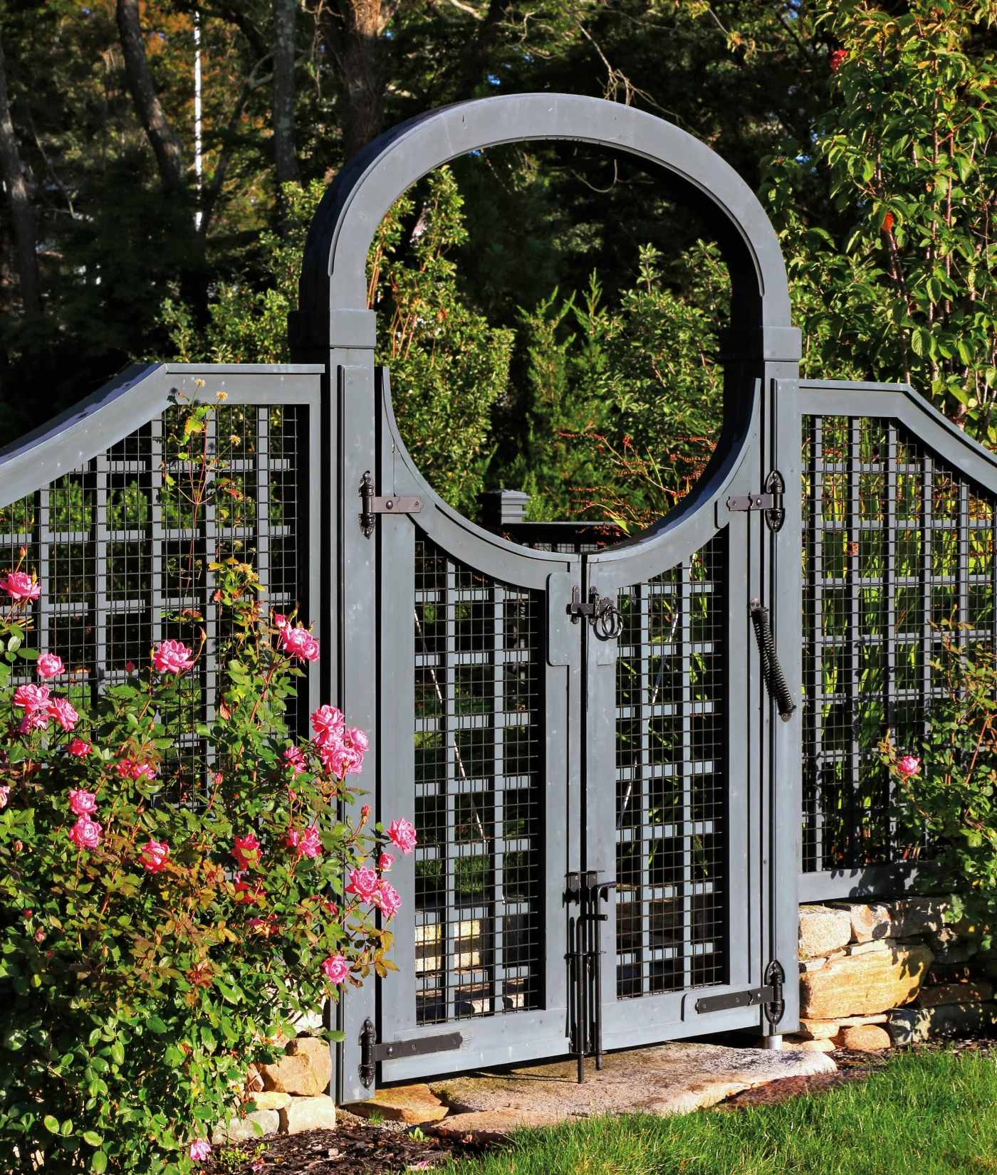 Custom Single Arch Lattice Walk Gate | Walpole Outdoors