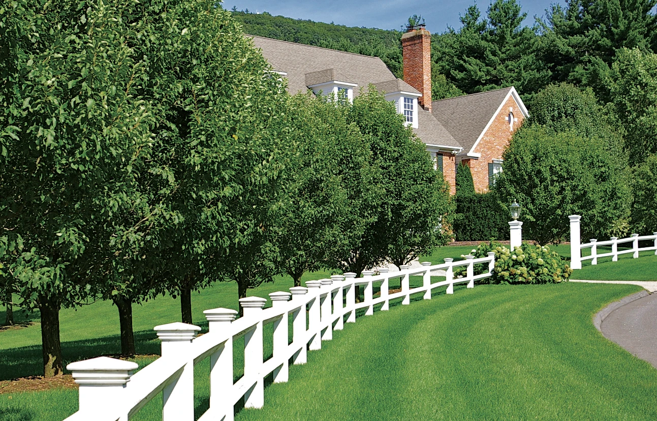 Manchester Post and Rail Front Yard