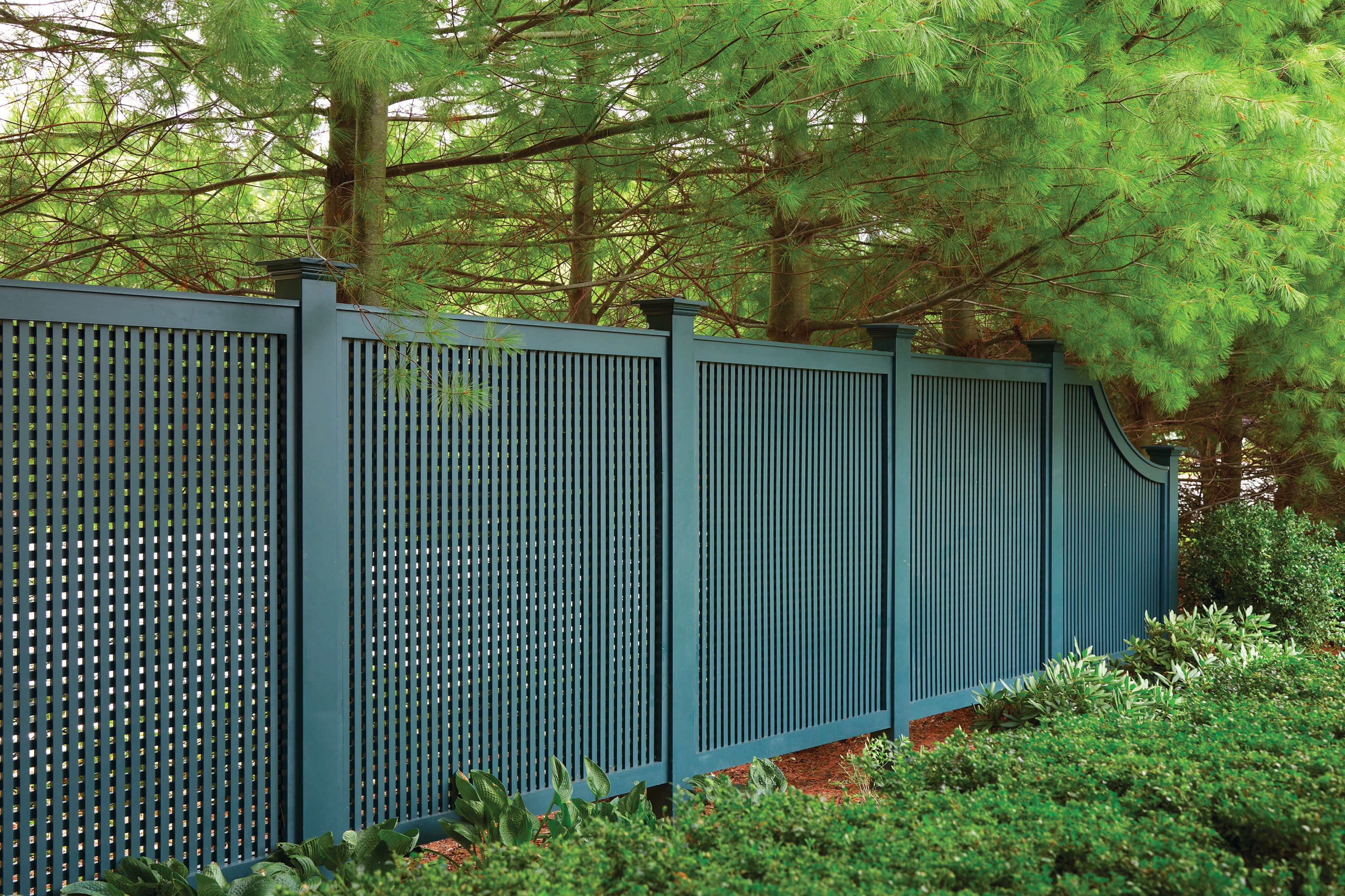 Horizontal Vertical Lattice Fence