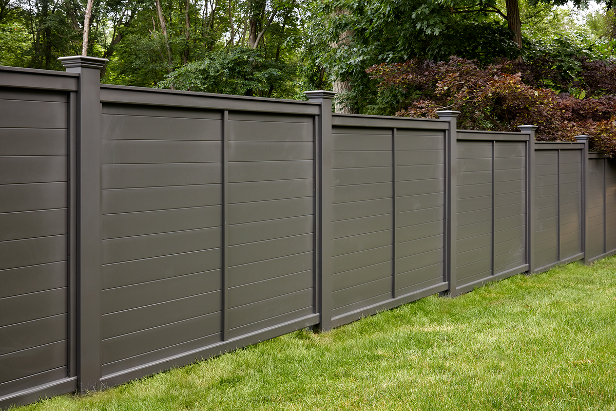 Horizontal Universal Fence | Walpole Outdoors