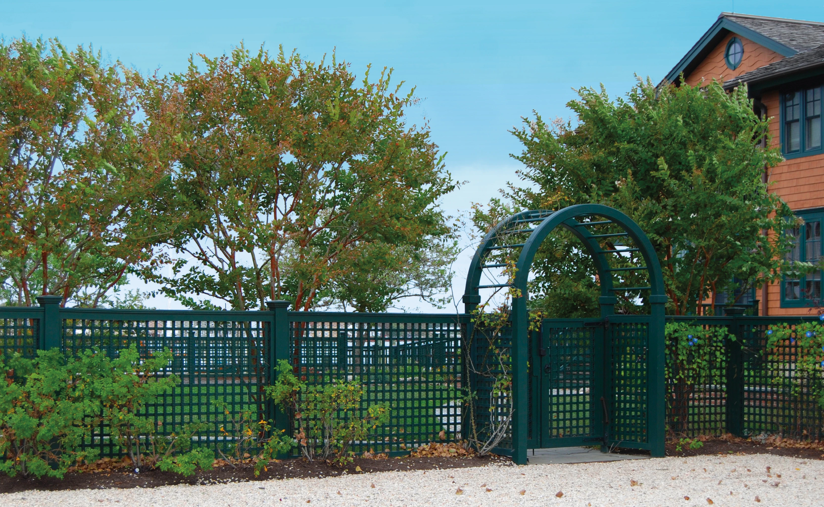 Horizontal Vertical Lattice Fence Verde Green with Arbor