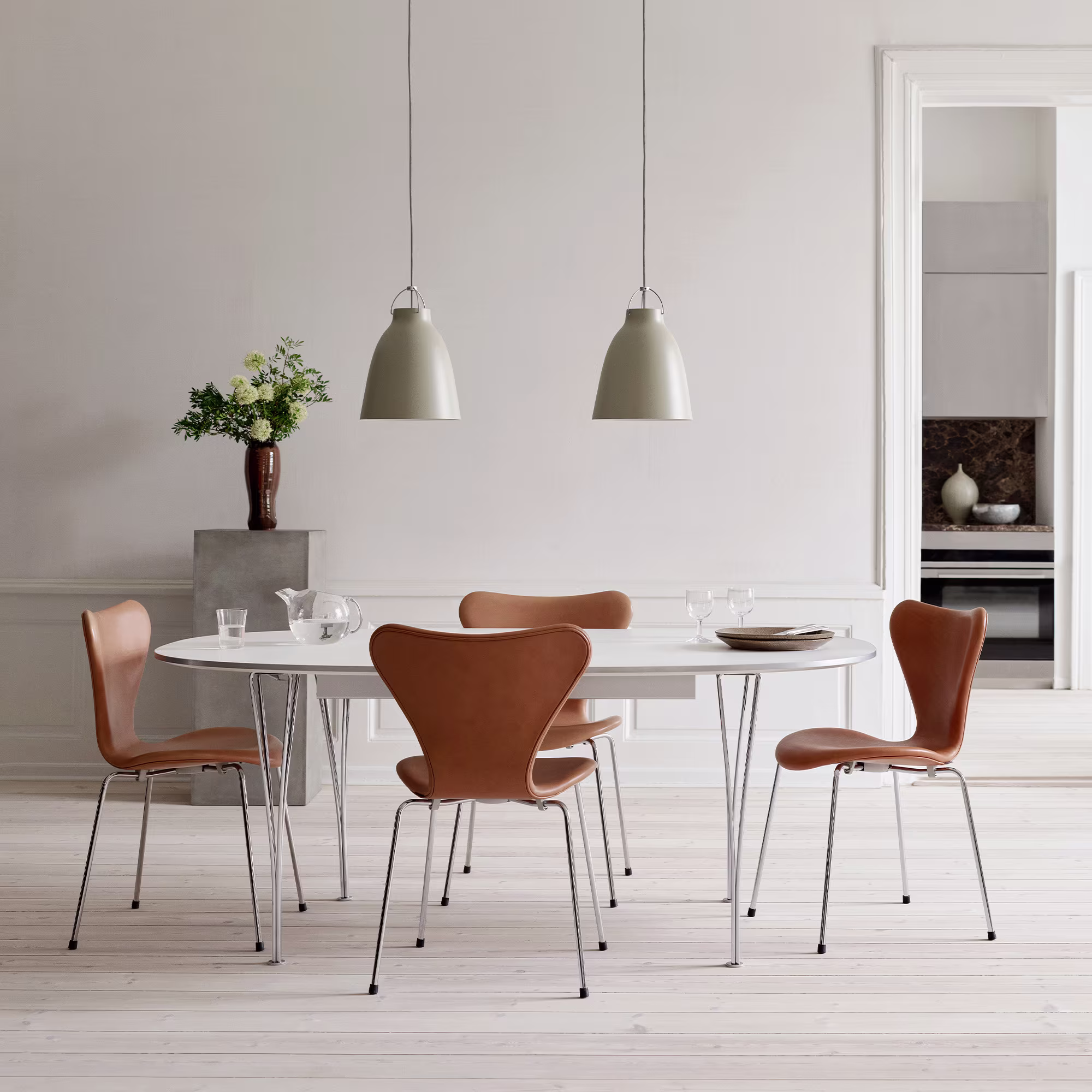 Fritz Hansen Superellips Sjuan