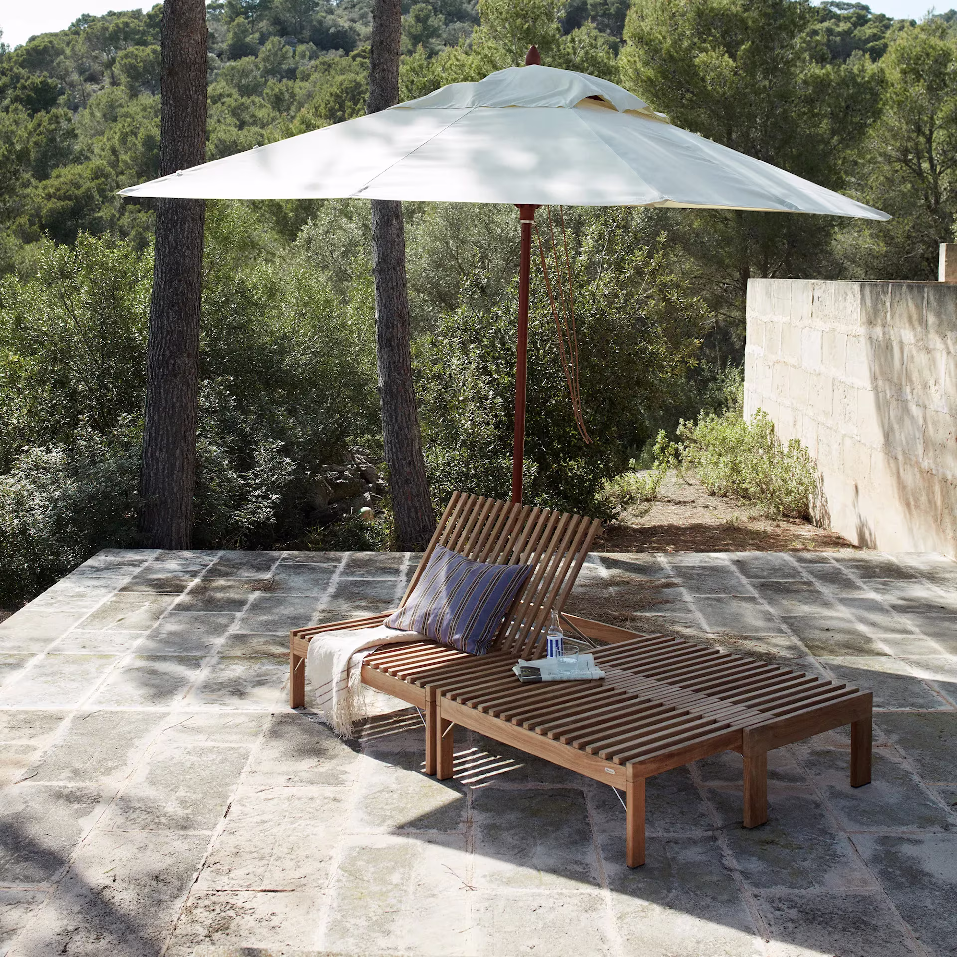 Feature | Fritz Hansen | Outdoor