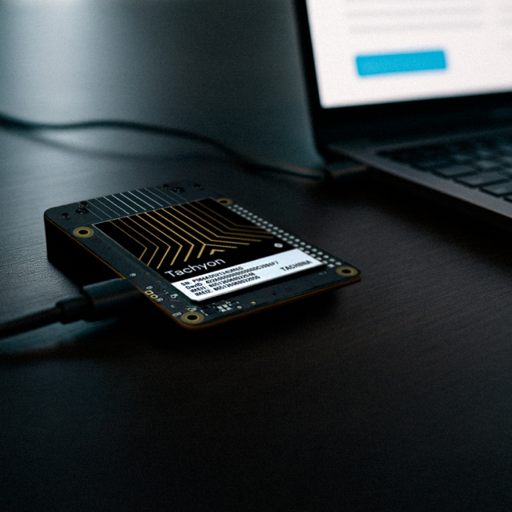 Hosting a public webpage with Tachyon - Mobile