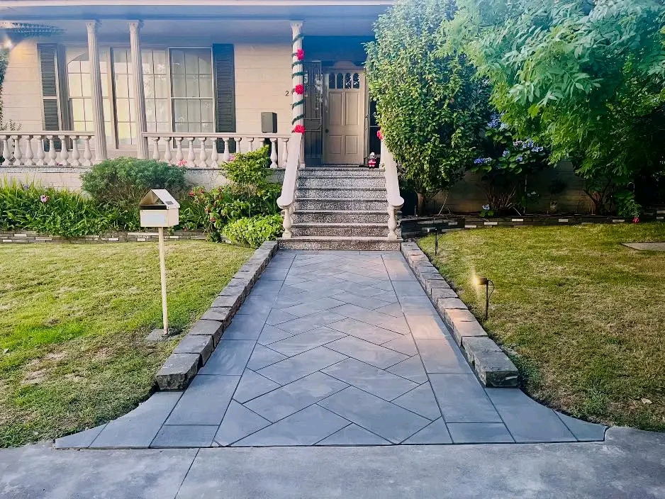 Canterbury Entrance Path