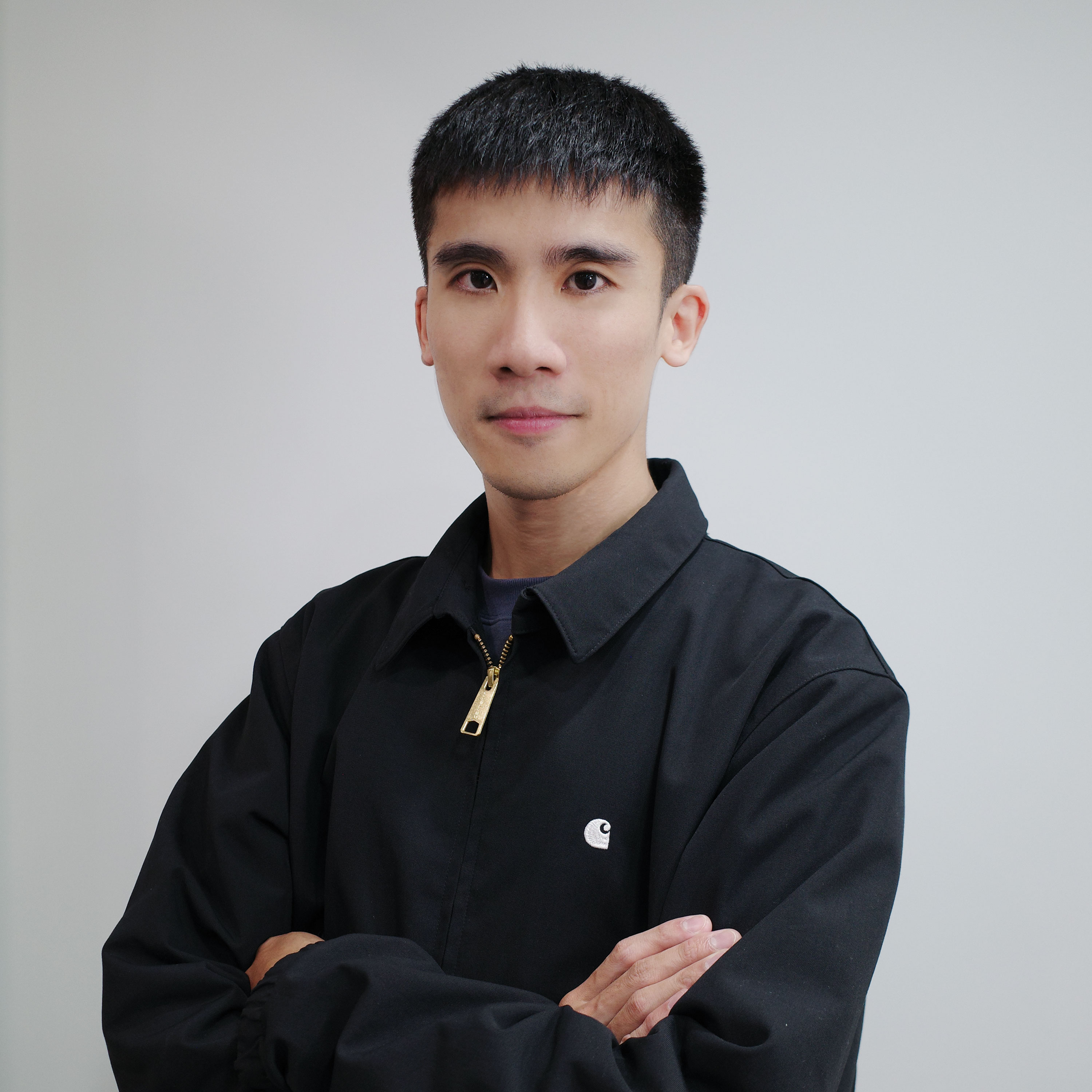 李彤